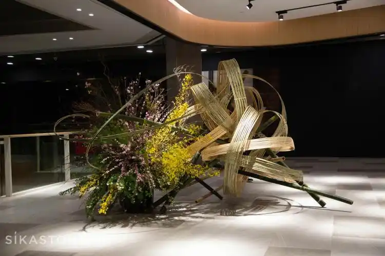 草月流大型装置赋予了装饰艺术无限可能