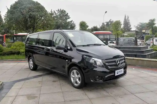 福建奔驰新款威霆上市 售29.6万-34.9万