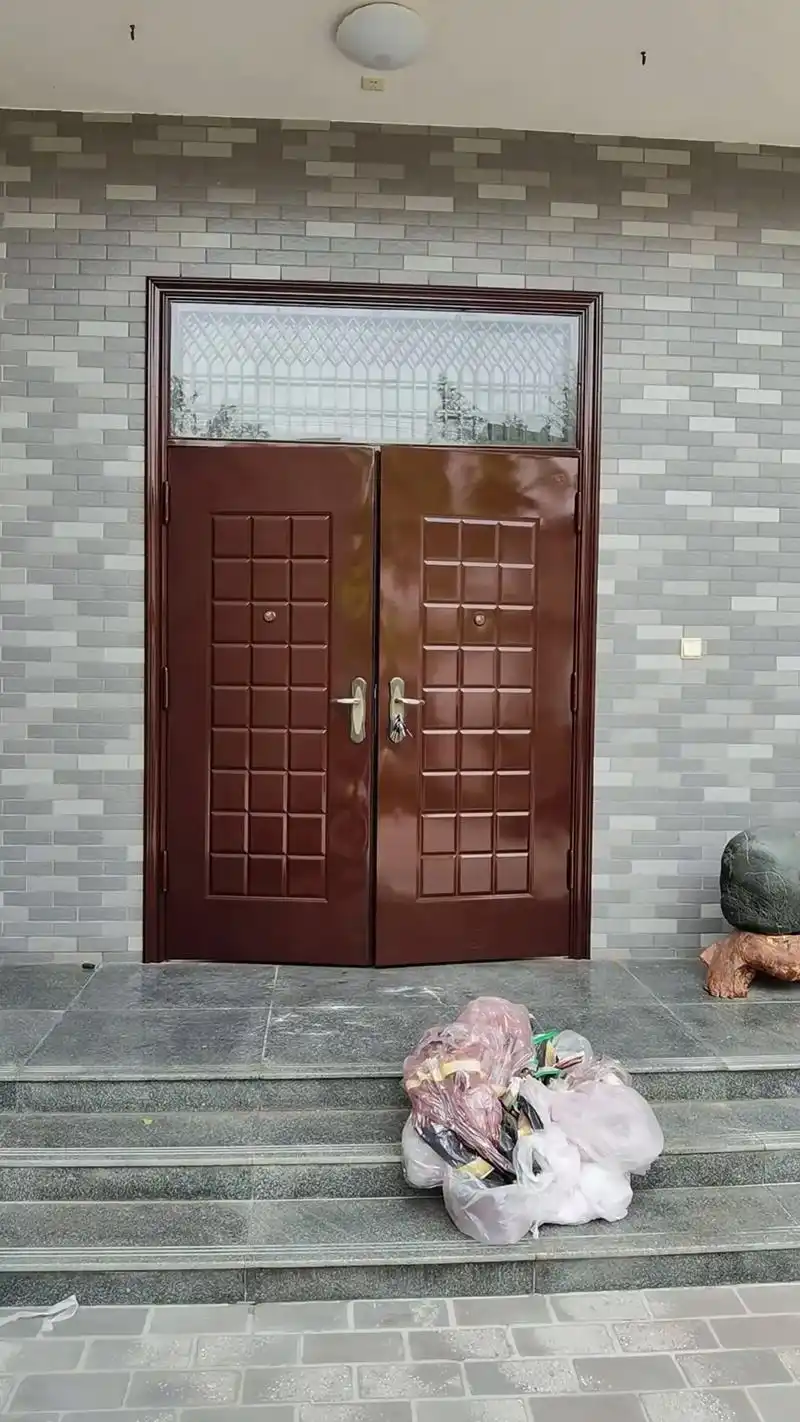 双扇大铁门改色,入户门改色,室内门改色.户县一个户外双扇,我