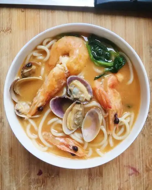 愚木瓜做的海鲜面