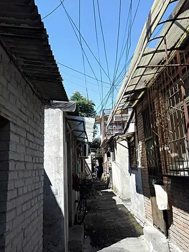 后海小巷胡同复古蓝天城市化