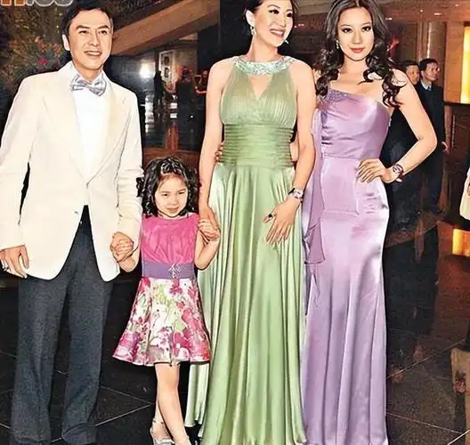 汪圆圆:比徐子淇好命,带娘家人跨越阶级,却被香港豪门阔太圈排挤