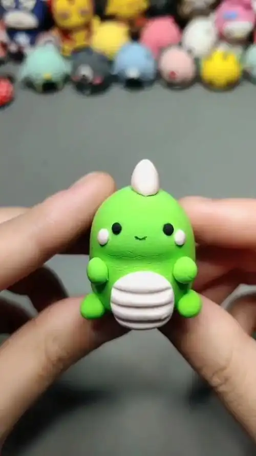 15秒教你捏一只超凶的超轻粘土小恐龙.