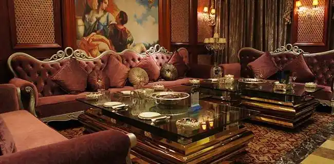 会所型ktv 豪华型 包间费 0 元 公主小费 0 元 酒水最低消费 2380 元