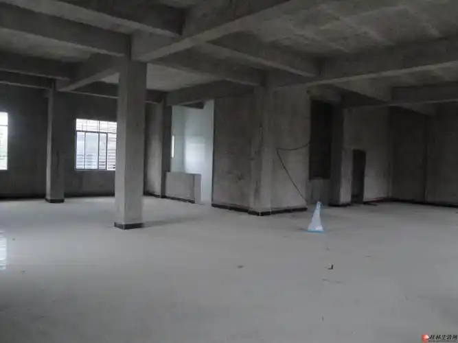 第一,二层框架结构,可作厂房,仓库,第三层以上单间配套,带卫生间,房子