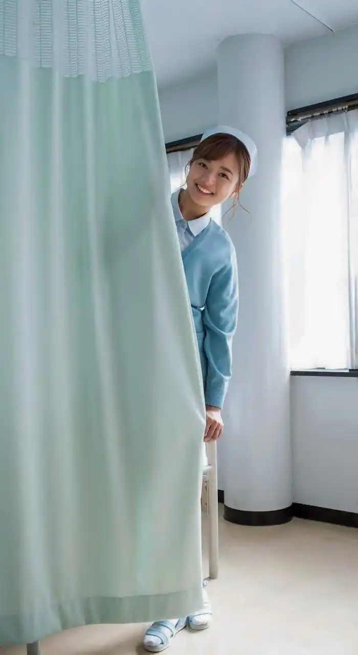 日本美女模  山中真由美  护士服写真,清纯又性感,超甜笑容治愈心灵