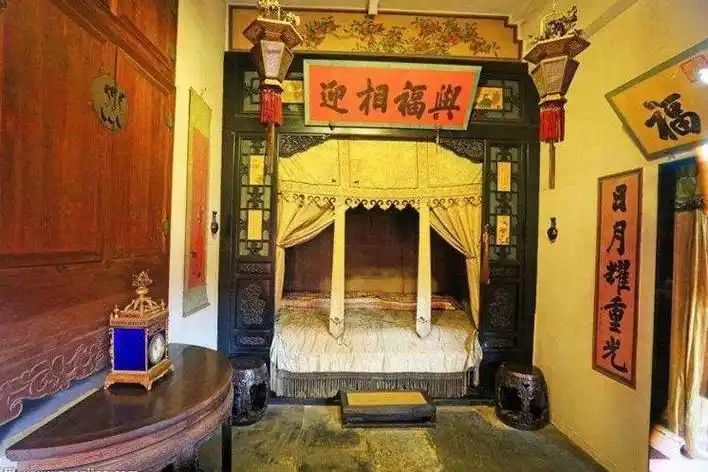 揭秘清朝皇帝睡觉的龙床不得不看