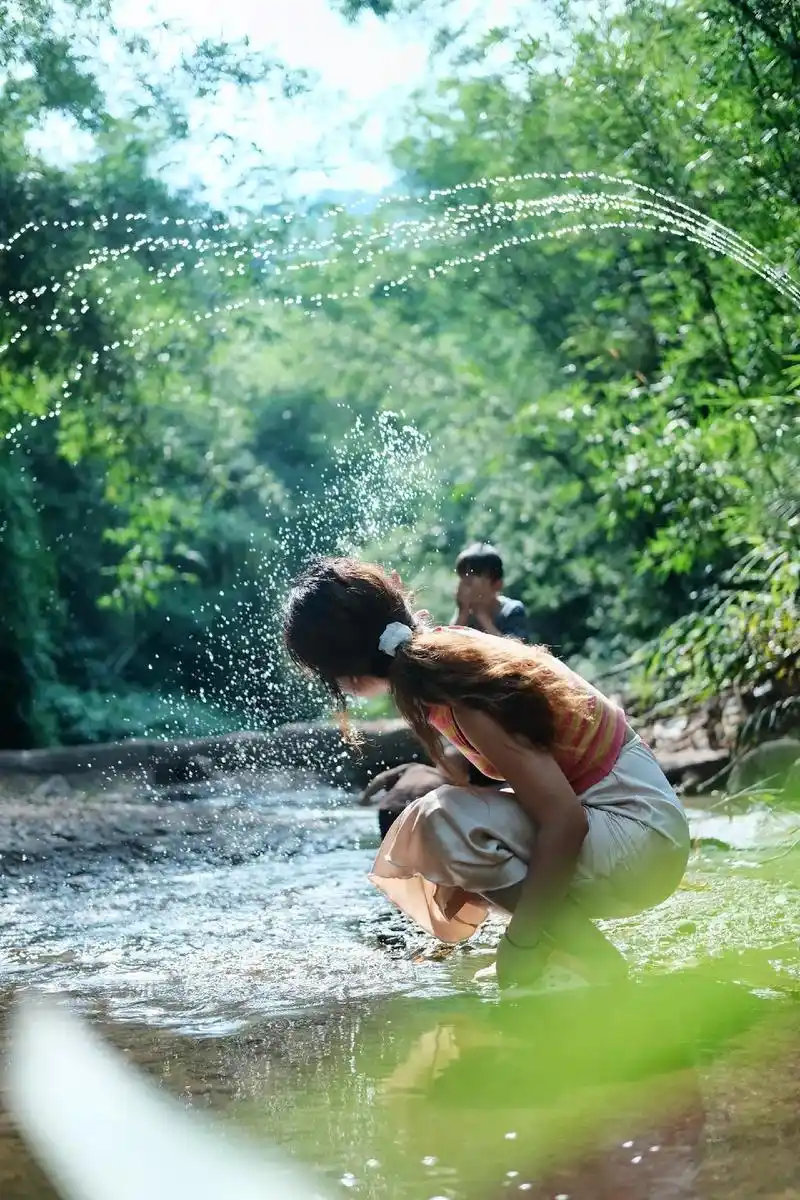 童年的记忆,以后的回忆#小溪玩水 #夏天的味道 #摄影  - 抖音