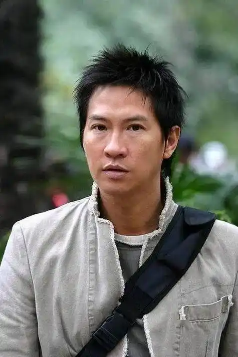 张家辉女儿长大成关咏荷年轻时的样子!