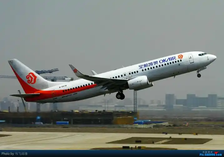 p>奥凯航空有限公司是中国大陆第一批获得批准成立的民营资本控股的