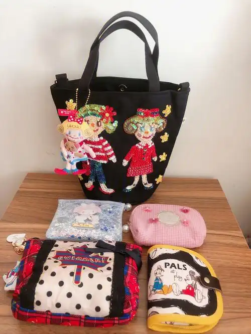 太好看了#翻包日记  #翻包日记  #curlycollection