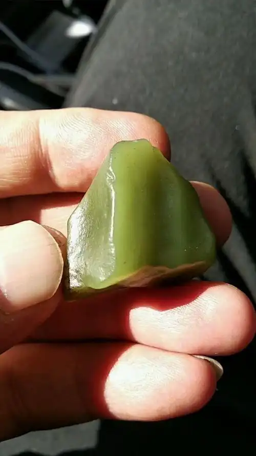 和田玉戈壁料原石,哈密青黄口.