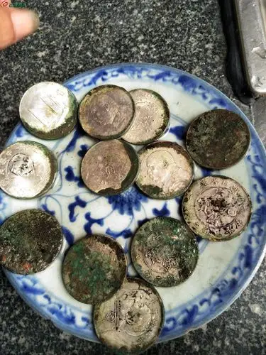 查看925 | 回复 3[欣赏] 新鲜的银元窖藏,上传一部分,各位随评.