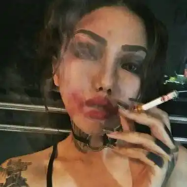 社会女生纹身抽烟头像 2020最新美女纹身霸气头像大全 - 女生头像