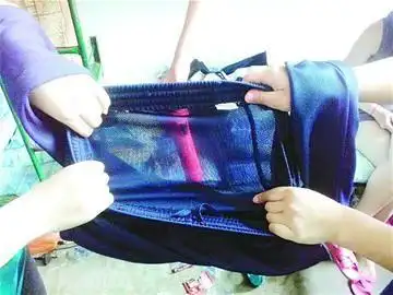 学校发的校服半透明 学生也流行透视装?