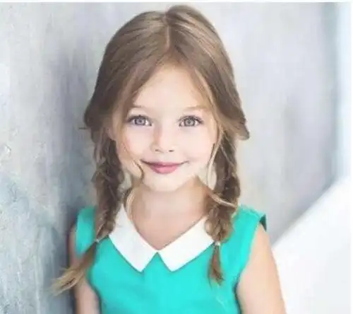 小女孩两个麻花辫发型_儿童发型_西子美发网