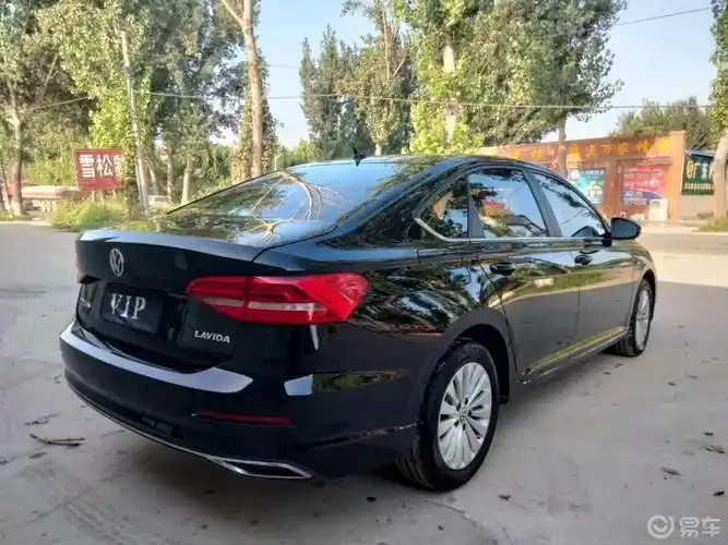 2020年大众朗逸plus,1.5自动舒适,两万多公里,原车漆,多功能方向盘,大