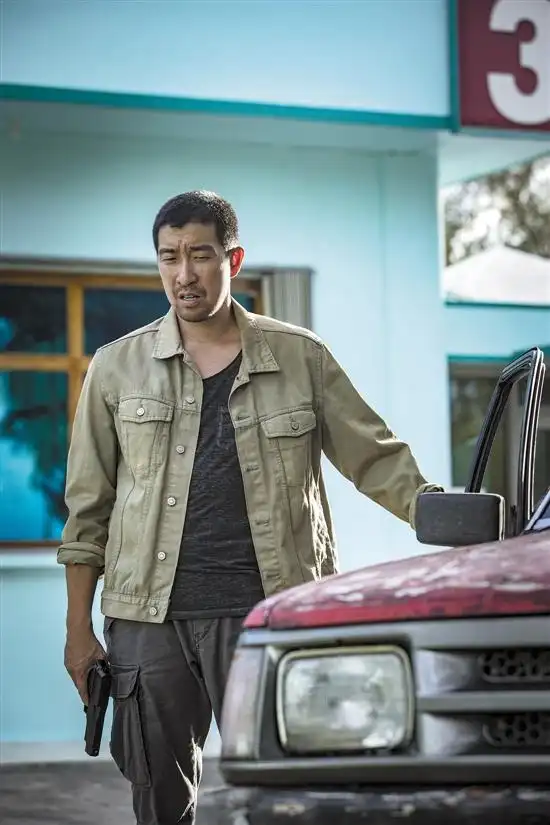 龚卫锋   最近,由王千源,李晨,杨采钰领衔主演的公路悬疑剧《七日生》