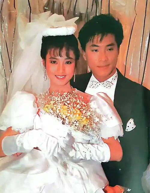 和刘嘉玲万梓良和刘嘉玲汤镇业和戚美珍汤镇业和戚美珍刘松仁与苏明