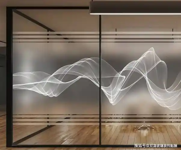 玻璃窗玻璃贴膜:优势与弊端的双重审视