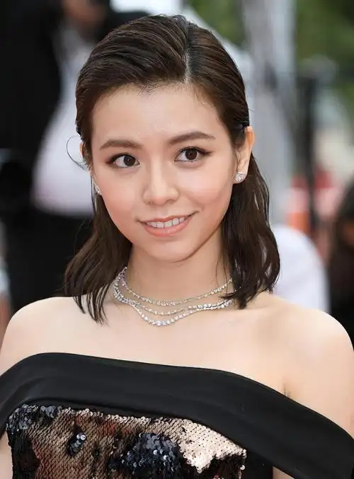 上海这一夜星光璀璨刘亦菲惊艳全场戳穿港娱最后一丝脸面