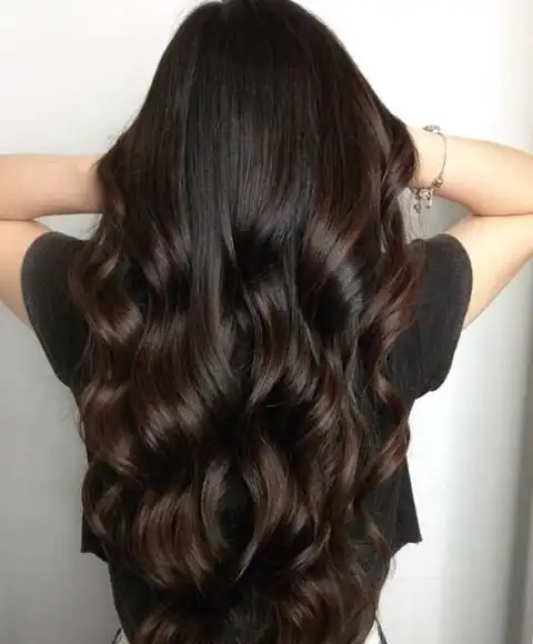 想要烫个好看不显老的发型,这几款长卷发随你挑选,即使只看背影就能被