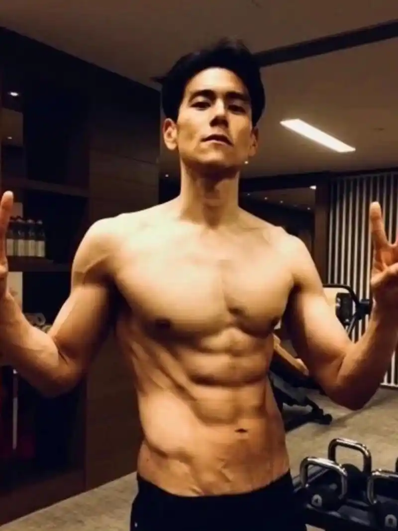 男明星好身材大赏①|内娱男明星腹肌大赏!