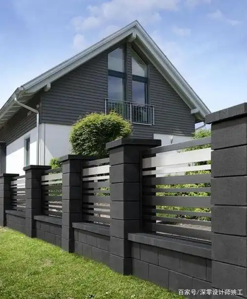 家里有个院子,围墙别用水泥和砖,换网格做植物墙,圈不住的美