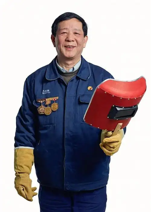 11位劳模获"七一勋章"!