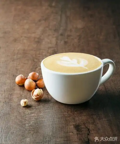 luckin coffee瑞幸咖啡(联想桥店)榛果拿铁图片 - 第1张