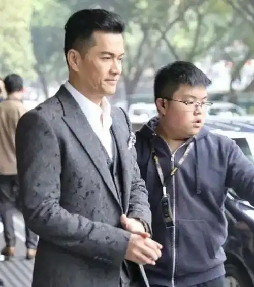 父母都是颜值逆天的明星孩子长得一言难尽遗传真是门玄学