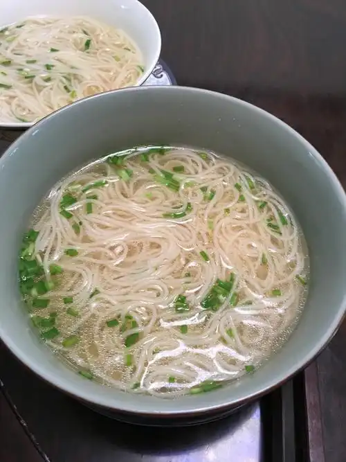 步骤3                     清汤挂面