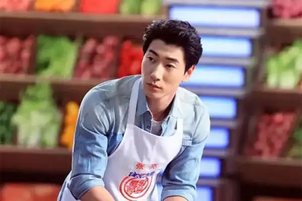 离了个假婚的超模张亮转型演员失败后如今是该找到出路了