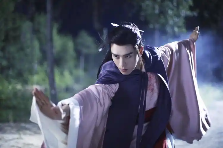 《山河令》龚俊饰演霸气的谷主_高清图集_新浪网