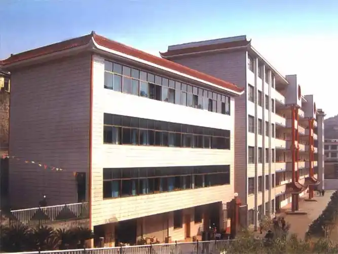 涟源市第六中学