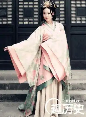 都是内衣,儒家崇尚俭朴,认为不应该用丝绸来裁制内衣.