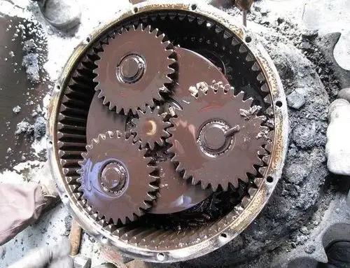 挖机行走旋转漏齿轮油千万别忽视后果你想不到