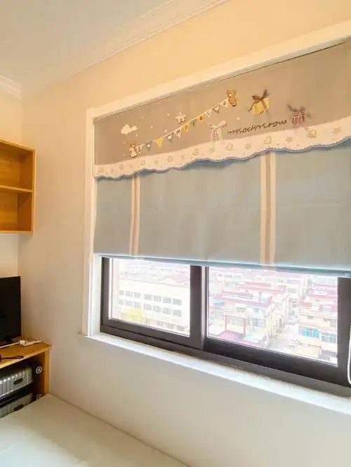 一款超治愈的儿童房罗马帘