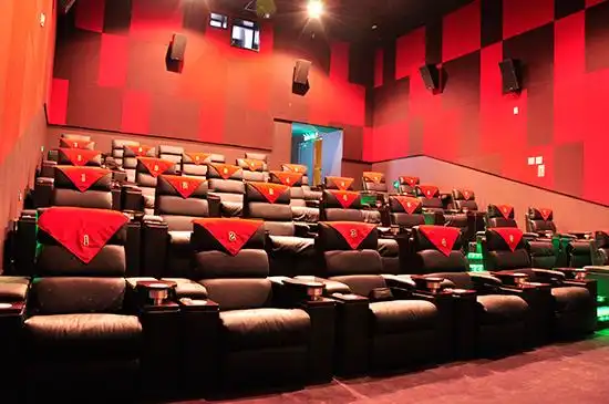 上海万达影城宝山店-vip厅