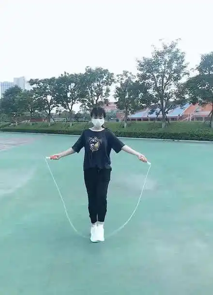 单人花样跳绳张翠萍