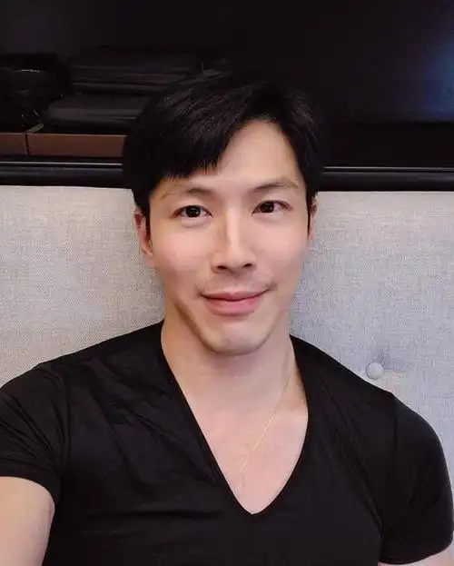 50岁黄少祺是模特儿出道!曝「本土剧名模男团」竟比同门师弟矮