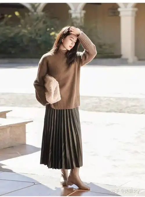 百褶裙搭配什么上衣最好看图片 - 知乎