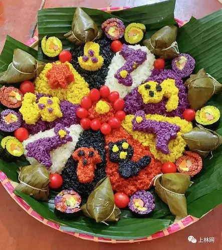 民族服装,唱山歌,五色糯米饭…三月三上林这些学校小朋友都玩疯了!