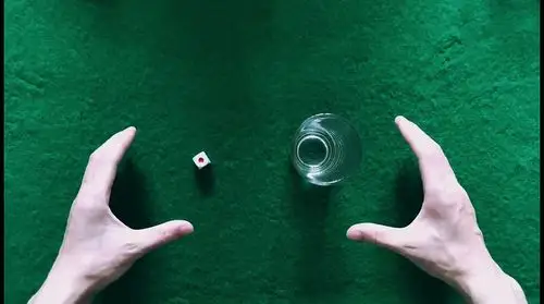 魔术教学:杯子穿透之谜,简单易学小魔术