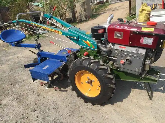 新型开沟旋耕机价格      手扶拖拉机旋耕机 购机热线:0537-4676299