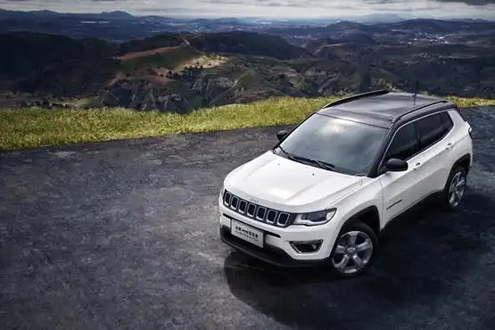 新款jeep指南者颜值更高动力升级 售15.58万元起