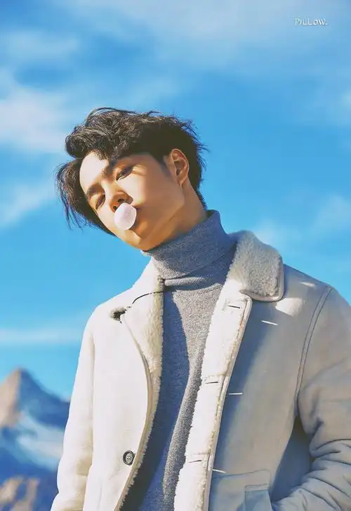 171222 天天向上瑞士特辑 官图修图 @uniq-王一博 cr:logo