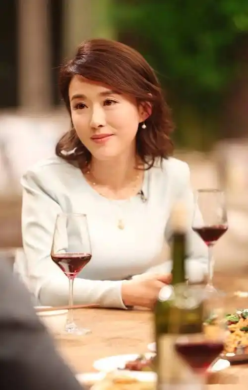 颜丹晨的性感写真,女神的美貌让人无法移开视线!