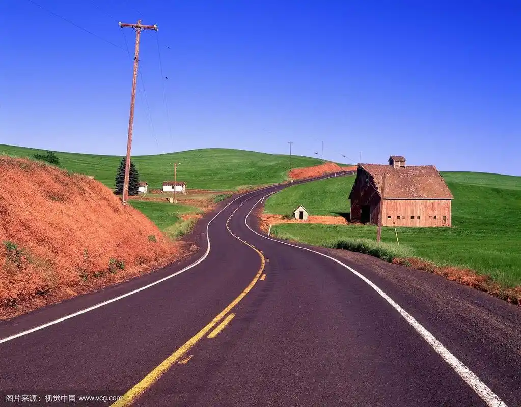 usa, washington, palouse, barn on country road