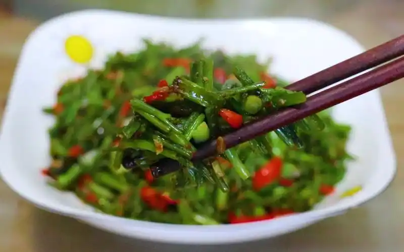 野菜鸭脚板你吃过吗清香扑鼻味道十分独特看到了千万别放过